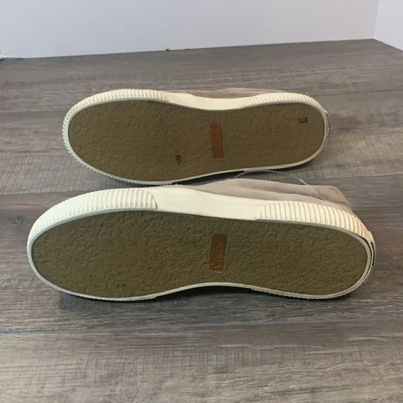 Vince tan suede slip on shoes size 9.5 - Picture 6 of 9